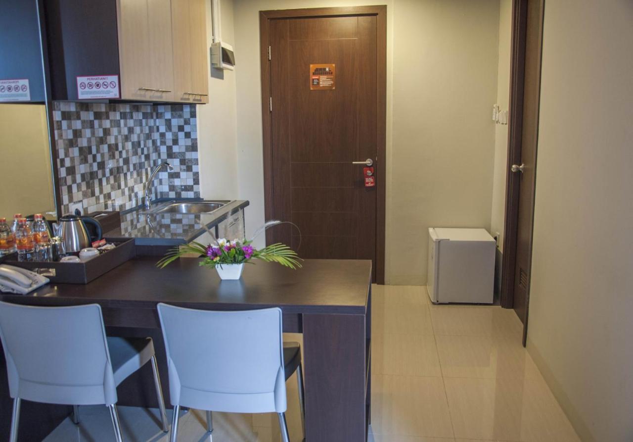 Skyland City Hotel Jatinangor Cilimus Екстериор снимка